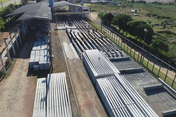 Postes de concreto em Porto Nacional